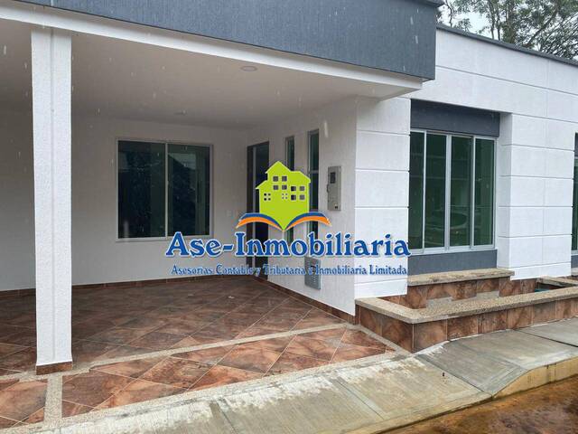 #842 - Casa para Venta en Florencia - CAQ - 3