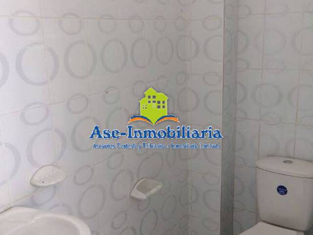 Punto Comercial para Alquiler en Florencia - 3