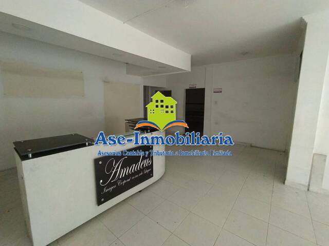 Punto Comercial para Alquiler en Florencia - 4