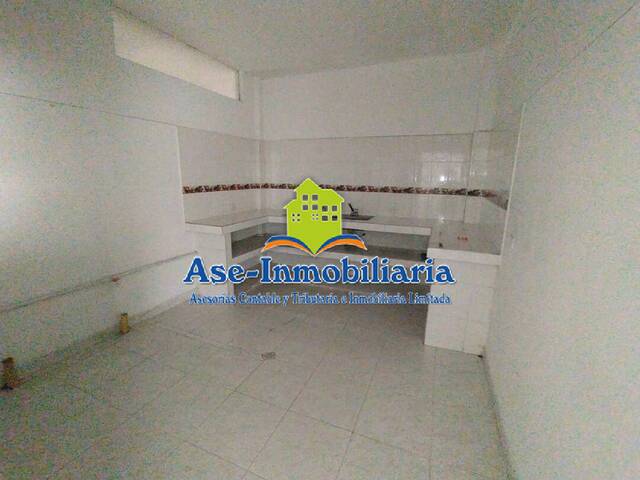 Punto Comercial para Alquiler en Florencia - 5