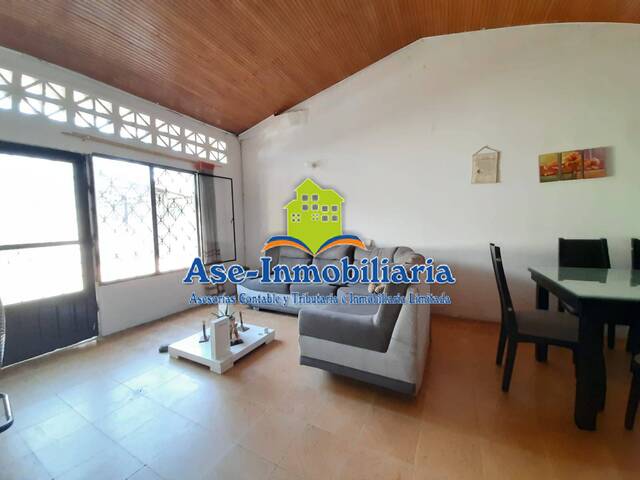 #565 - Casa para Venta en Florencia - CAQ - 2