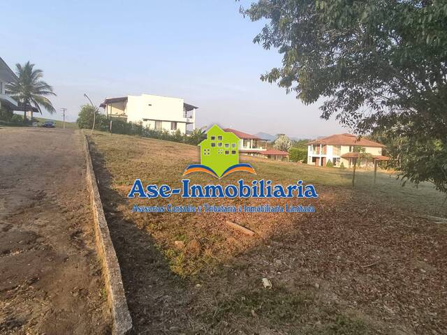 Área para Venta en Florencia - 3