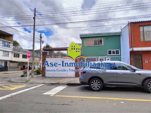 #592 - Casa para Venta en Bogotá - DC - 2