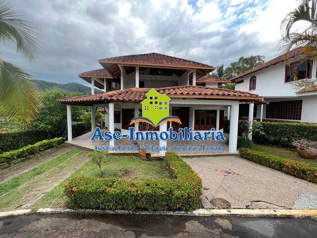 #674 - Casa para Alquiler en Florencia - CAQ