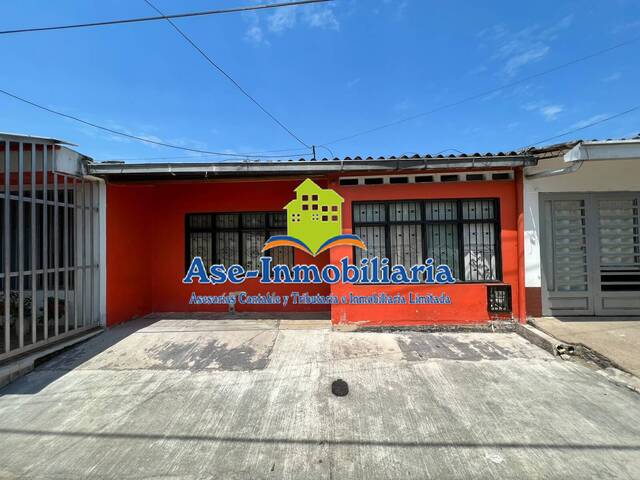 #677 - Casa para Venta en Florencia - CAQ - 2
