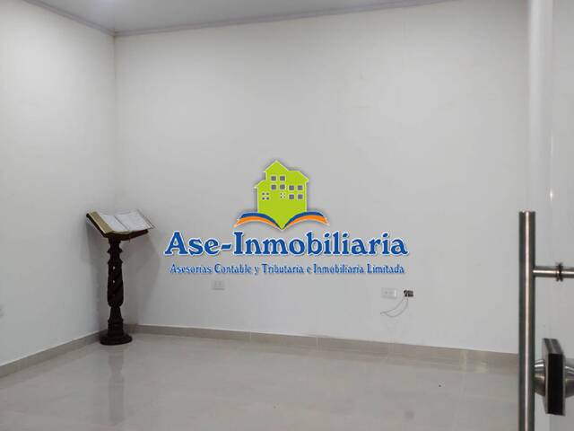 #701 - Oficina para Alquiler en Florencia - CAQ - 2