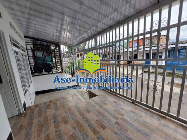 #703 - Casa para Venta en Florencia - CAQ - 2