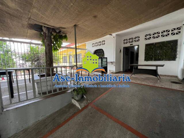 Punto Comercial para Alquiler en Florencia - 4