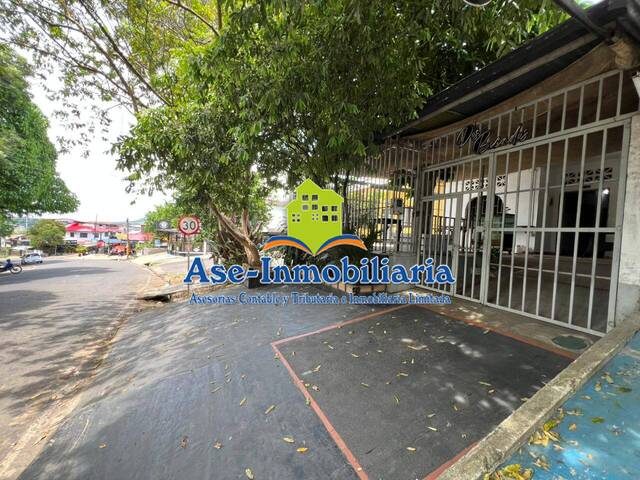 Punto Comercial para Alquiler en Florencia - 2