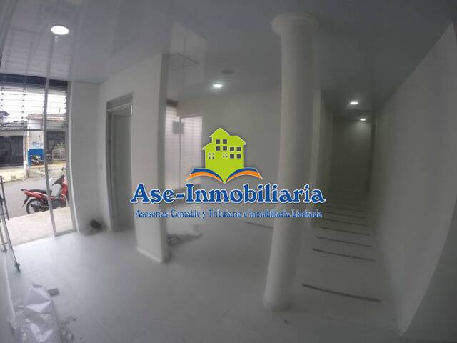 Punto Comercial para Alquiler en Florencia - 4