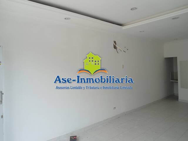 Salón Comercial para Alquiler en Florencia - 2