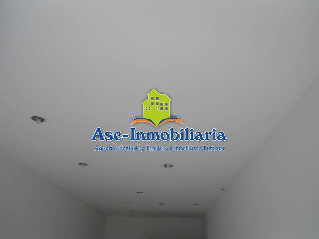 Salón Comercial para Alquiler en Florencia - 3