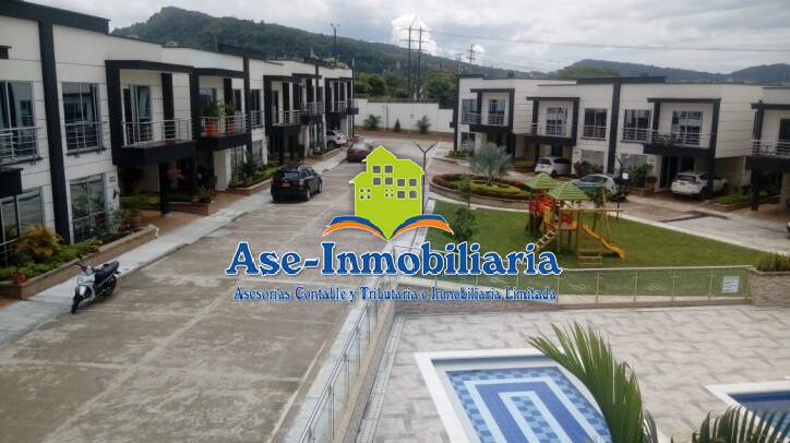 Vendemos casa, Conjunto Residencial Altos de San Jorge - 295